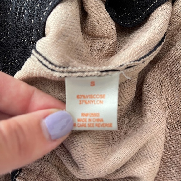 TORN BY RONNY KOBO Black Short Sleeve Eyelet Peplum Top Shirt Size Small - Picture 6 of 6